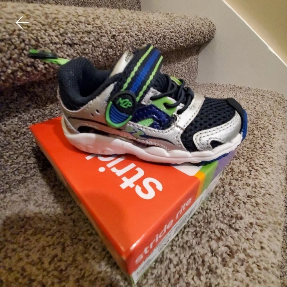 New! Toddler Size 5 Stride Rite Shoes